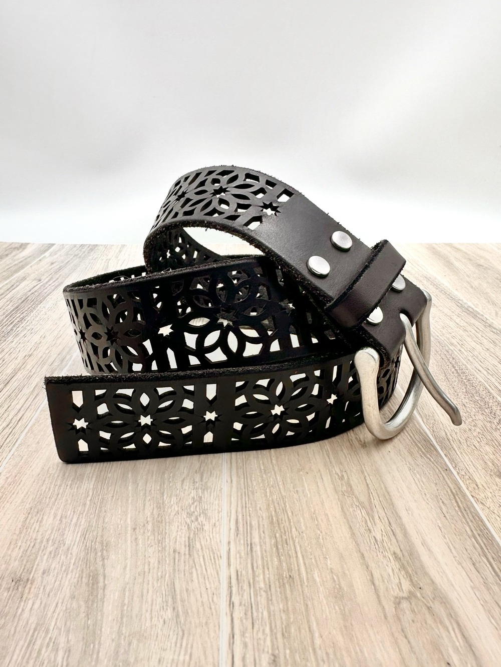 Lucky Brand Brown Leather Cutout Perferrated Boho Belt 90s Y2K | Size L - Picture 2 of 11